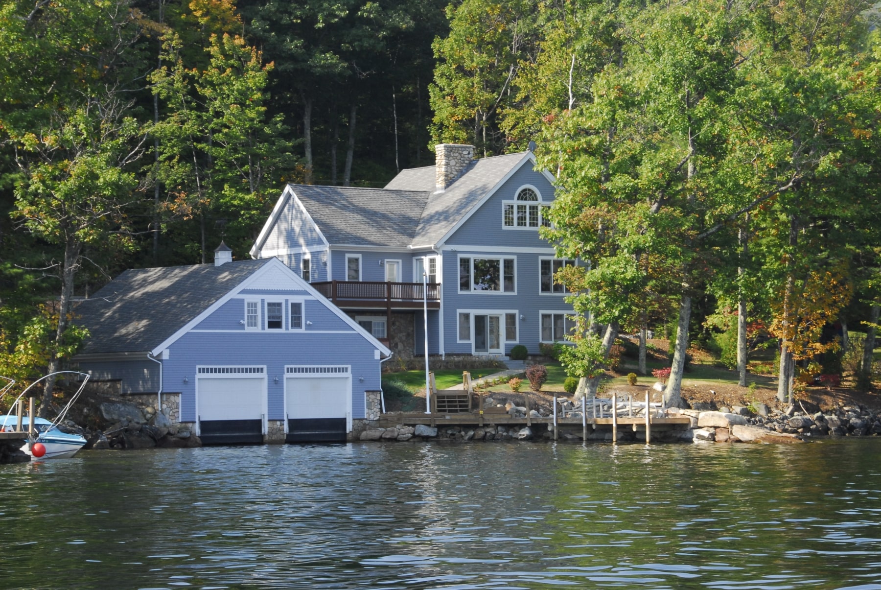 Custom Lakefront Home With Dock Blue-min